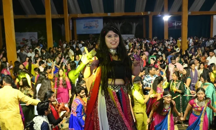 Anchor  Choreographer Himani Khokha